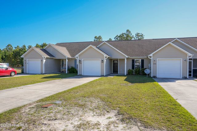 193 Pine Hollow Road, Holly Ridge, NC 28445