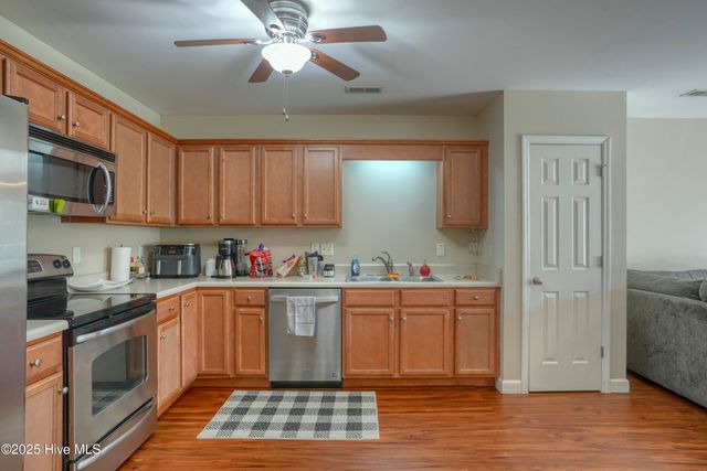 193 Pine Hollow Road, Holly Ridge, NC 28445