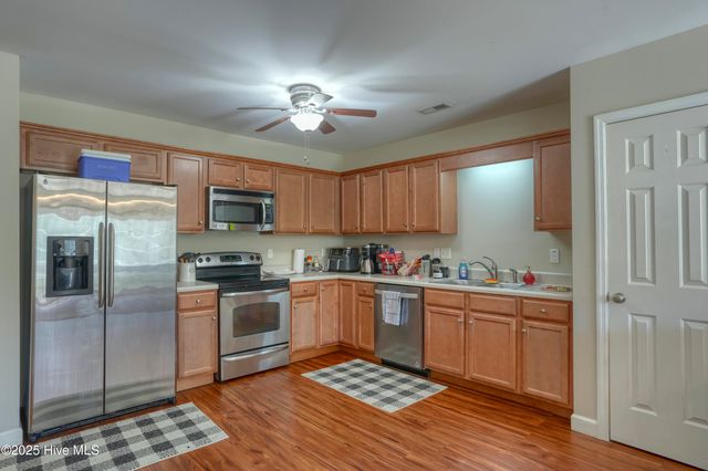 193 Pine Hollow Road, Holly Ridge, NC 28445