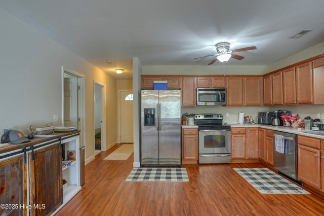 193 Pine Hollow Road, Holly Ridge, NC 28445