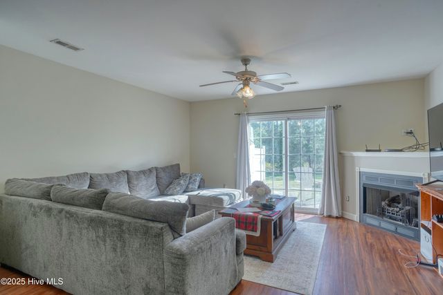 193 Pine Hollow Road, Holly Ridge, NC 28445