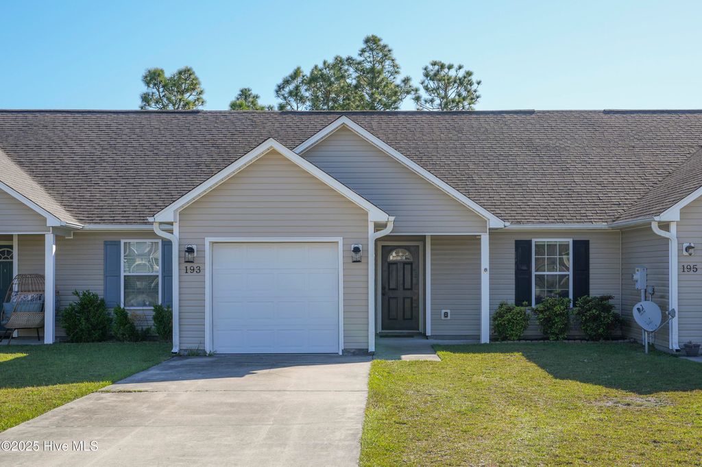 193 Pine Hollow Road, Holly Ridge, NC 28445