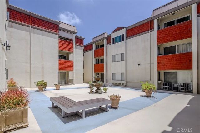 5651 Sumner 109, Culver City, CA 90230