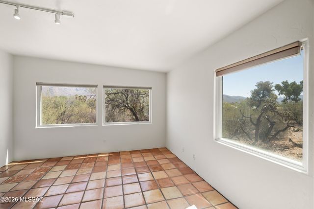 4972 N Siesta Drive, Tucson, AZ 85750