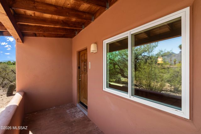 4972 N Siesta Drive, Tucson, AZ 85750