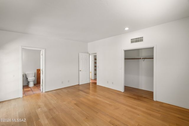 4972 N Siesta Drive, Tucson, AZ 85750