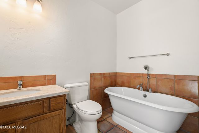 4972 N Siesta Drive, Tucson, AZ 85750