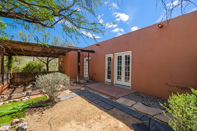 4972 N Siesta Drive, Tucson, AZ 85750