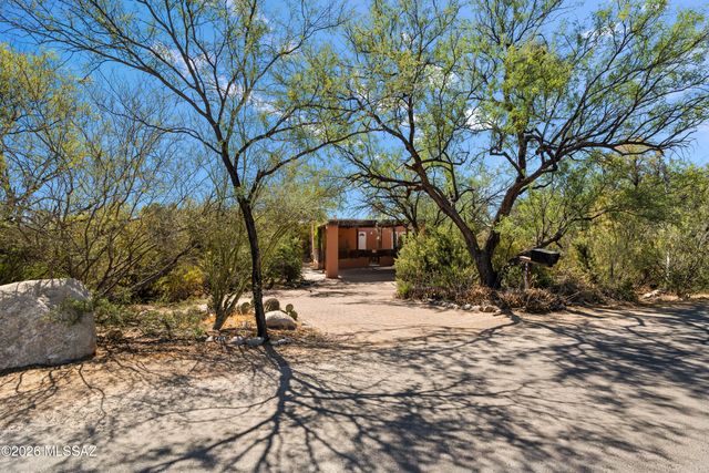4972 N Siesta Drive, Tucson, AZ 85750