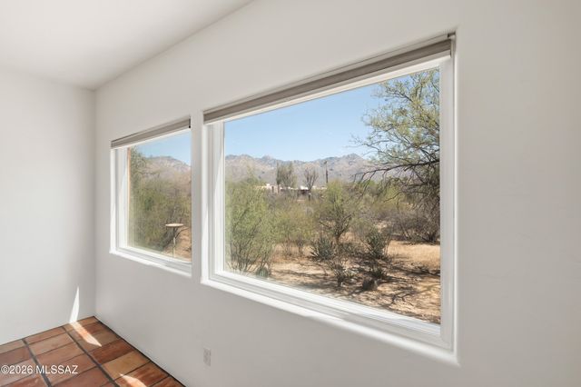 4972 N Siesta Drive, Tucson, AZ 85750