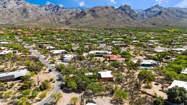 4972 N Siesta Drive, Tucson, AZ 85750
