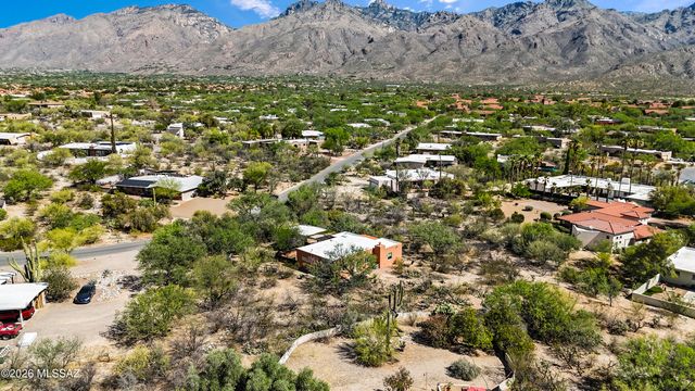 4972 N Siesta Drive, Tucson, AZ 85750