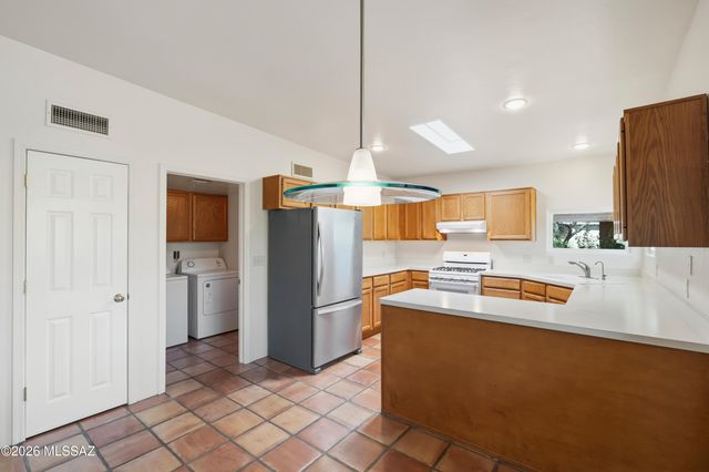 4972 N Siesta Drive, Tucson, AZ 85750