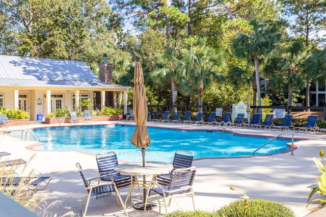 1025 Riverland Woods Place 818, Charleston, SC 29412