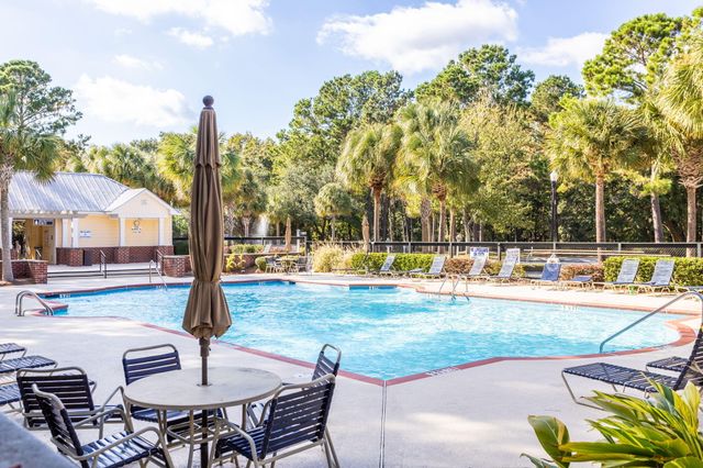 1025 Riverland Woods Place 818, Charleston, SC 29412