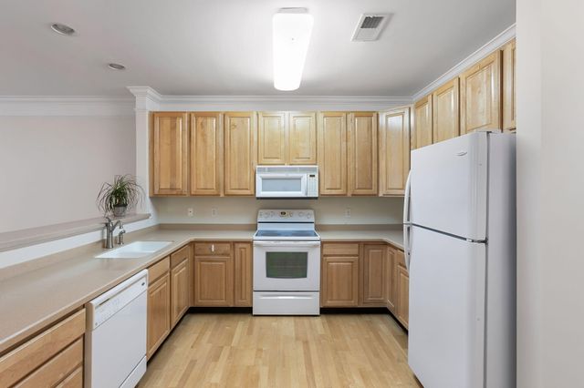 1025 Riverland Woods Place 818, Charleston, SC 29412