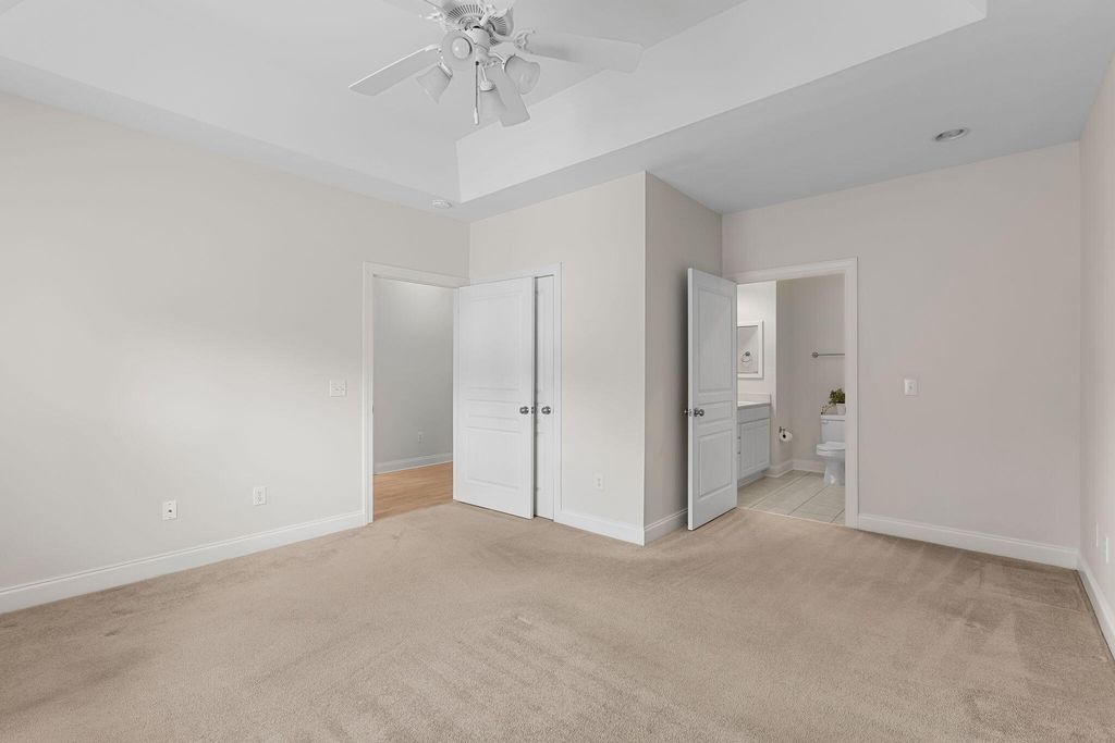 Image 13 of property listing at 1025 Riverland Woods Place 818, Charleston, SC 29412