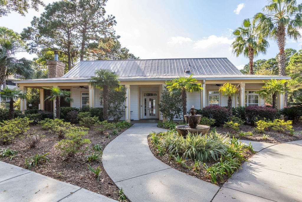 Image 17 of property listing at 1025 Riverland Woods Place 818, Charleston, SC 29412