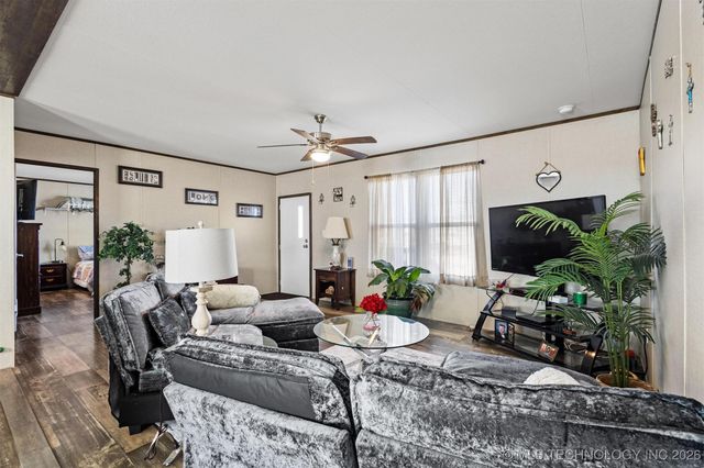 304 Cale Lane, Calera, OK 74730