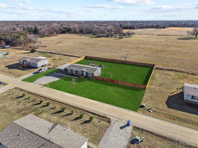 304 Cale Lane, Calera, OK 74730