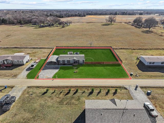 304 Cale Lane, Calera, OK 74730