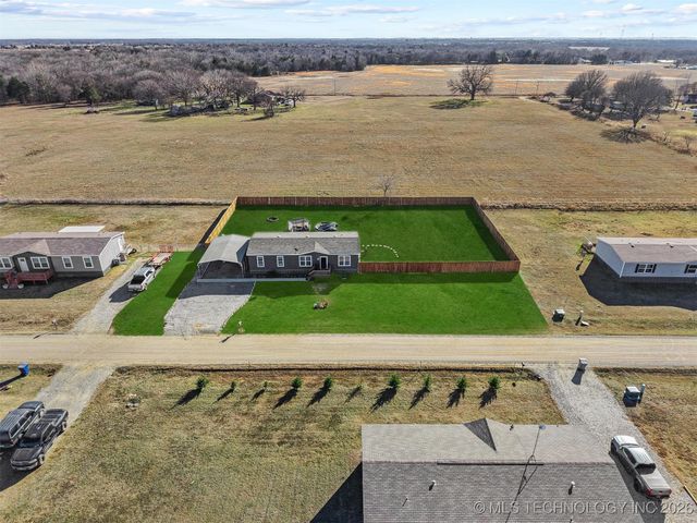 304 Cale Lane, Calera, OK 74730