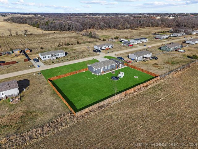 304 Cale Lane, Calera, OK 74730