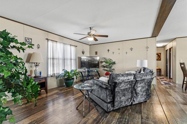 304 Cale Lane, Calera, OK 74730