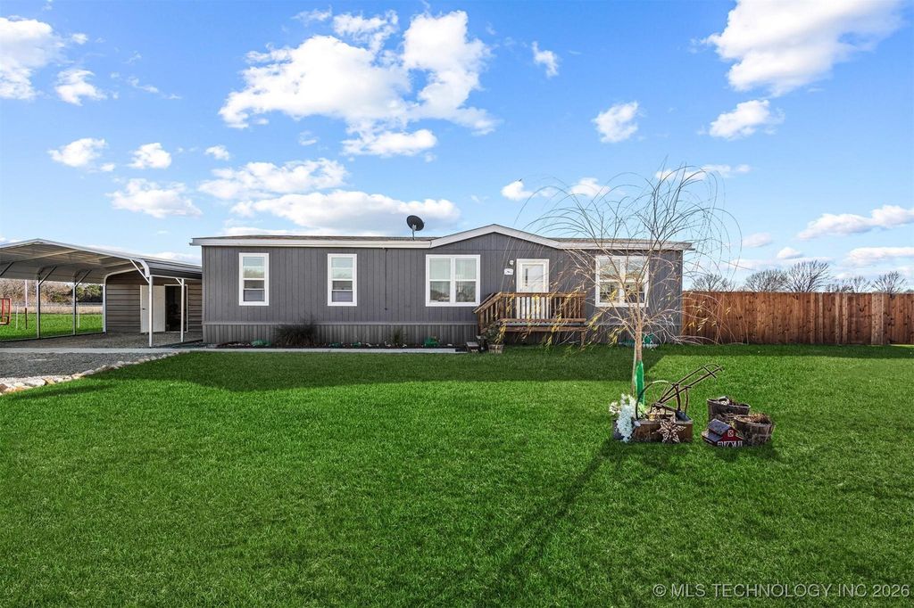 304 Cale Lane, Calera, OK 74730