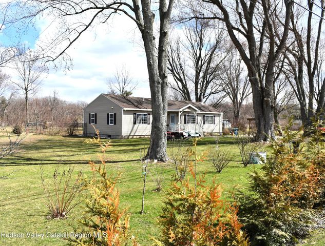 131 Sr 82, Hudson, NY 12534