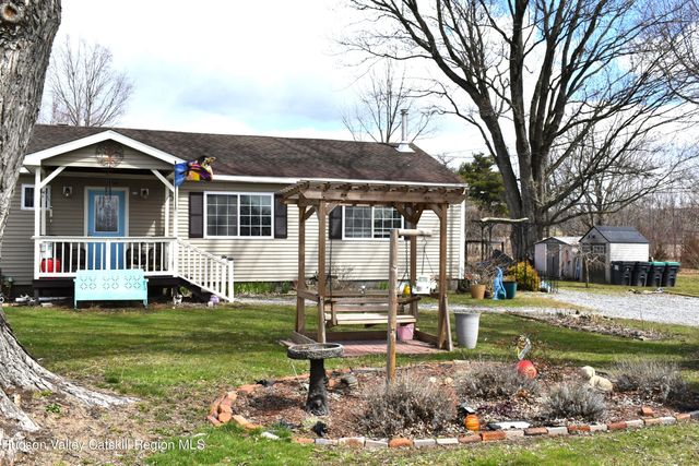 131 Sr 82, Hudson, NY 12534