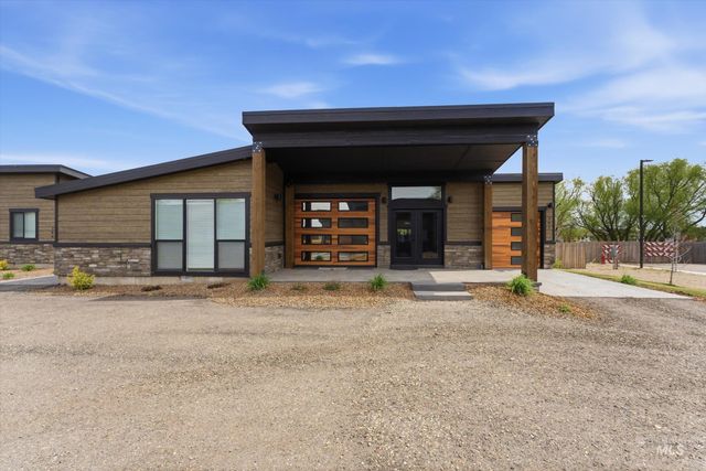 362 W London St, Middleton, ID 83644