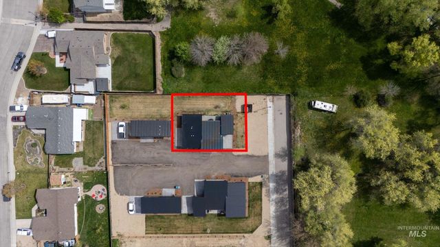 362 W London St, Middleton, ID 83644