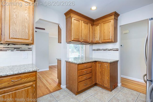 420 S Manitou Avenue, Clawson, MI 48017