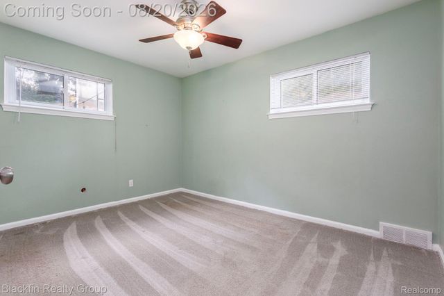 420 S Manitou Avenue, Clawson, MI 48017