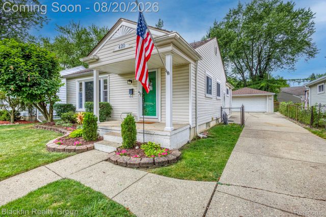 420 S Manitou Avenue, Clawson, MI 48017