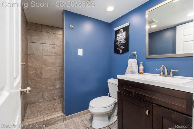 420 S Manitou Avenue, Clawson, MI 48017