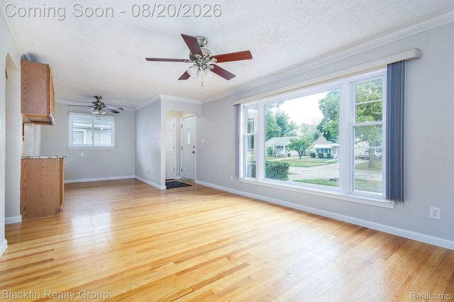420 S Manitou Avenue, Clawson, MI 48017