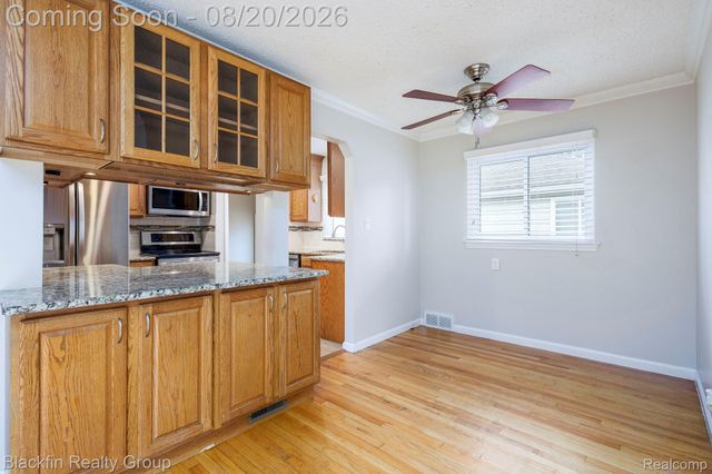 420 S Manitou Avenue, Clawson, MI 48017