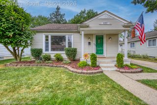 420 S Manitou Avenue, Clawson, MI 48017