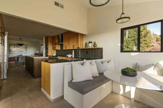 1091 Park Hill Terrace, Escondido, CA 92025