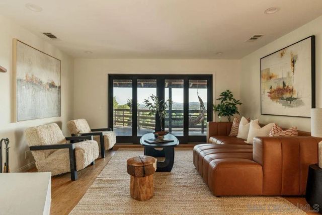 1091 Park Hill Terrace, Escondido, CA 92025