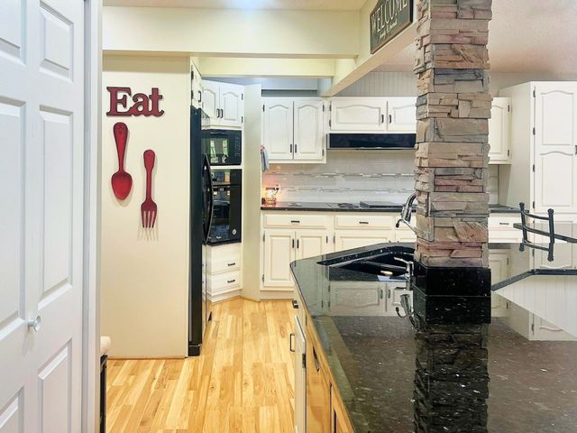 6735 NW Timberline Drive, Des Moines, IA 50313