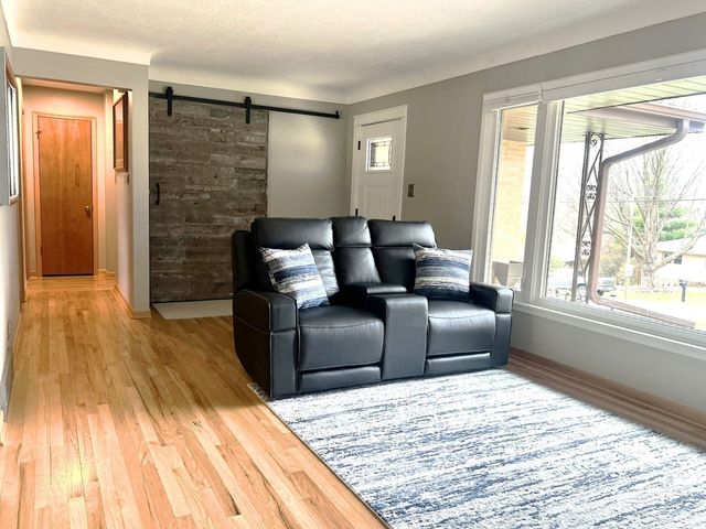 6735 NW Timberline Drive, Des Moines, IA 50313