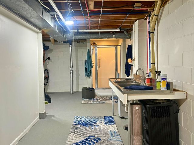 6735 NW Timberline Drive, Des Moines, IA 50313