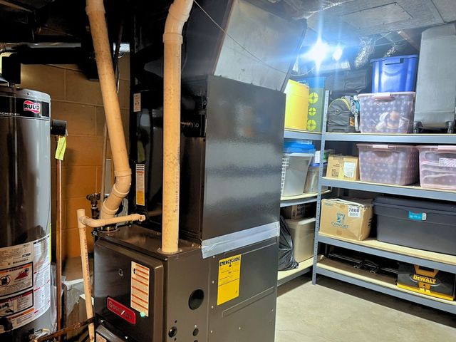 6735 NW Timberline Drive, Des Moines, IA 50313