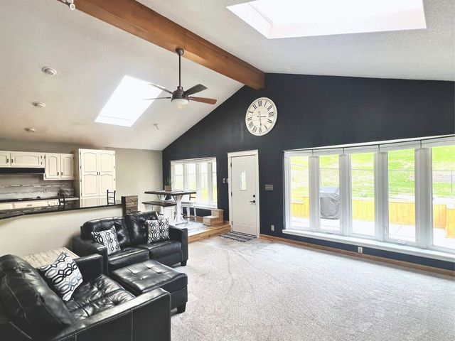 6735 NW Timberline Drive, Des Moines, IA 50313