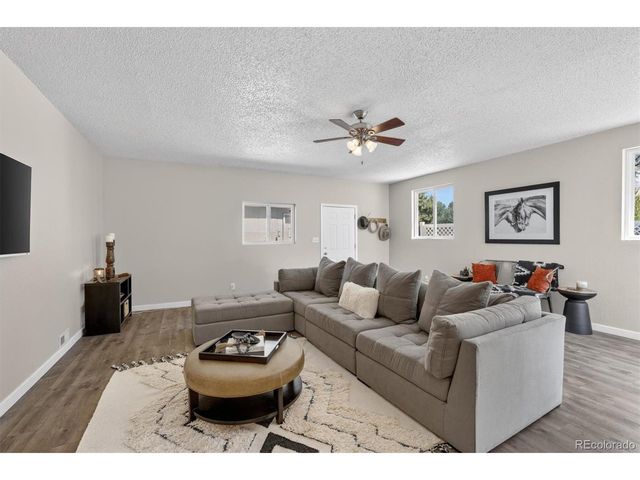 9601 Sierra Vista Rd, Longmont, CO 80504