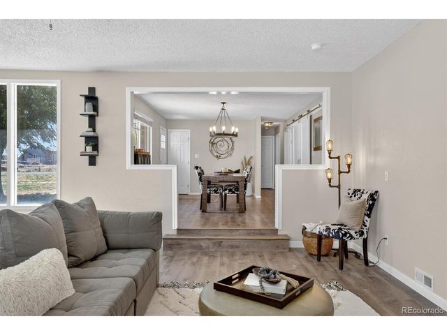 9601 Sierra Vista Rd, Longmont, CO 80504