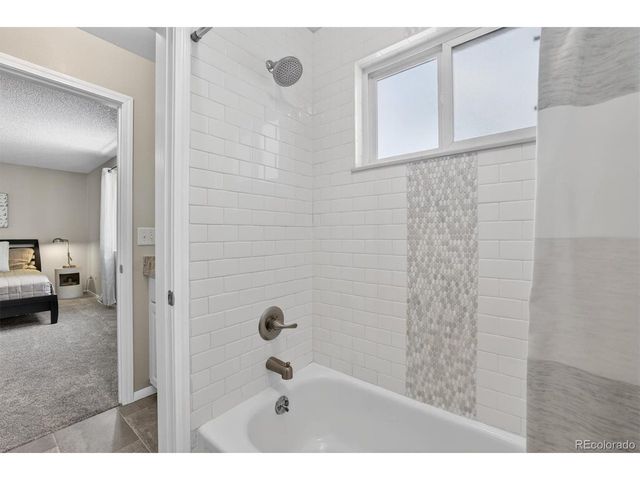 9601 Sierra Vista Rd, Longmont, CO 80504